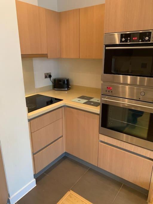 Stunning 2 Bed Flat! Centrally Located In London, Uk! Екстер'єр фото
