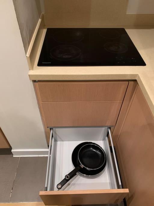 Stunning 2 Bed Flat! Centrally Located In London, Uk! Екстер'єр фото