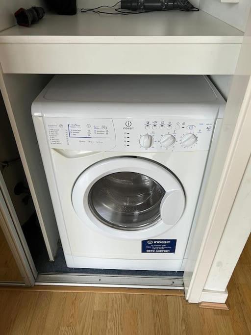 Stunning 2 Bed Flat! Centrally Located In London, Uk! Екстер'єр фото