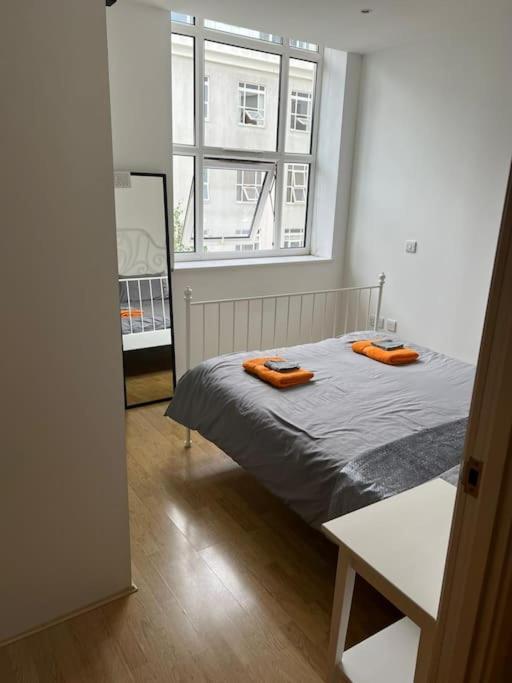 Stunning 2 Bed Flat! Centrally Located In London, Uk! Екстер'єр фото