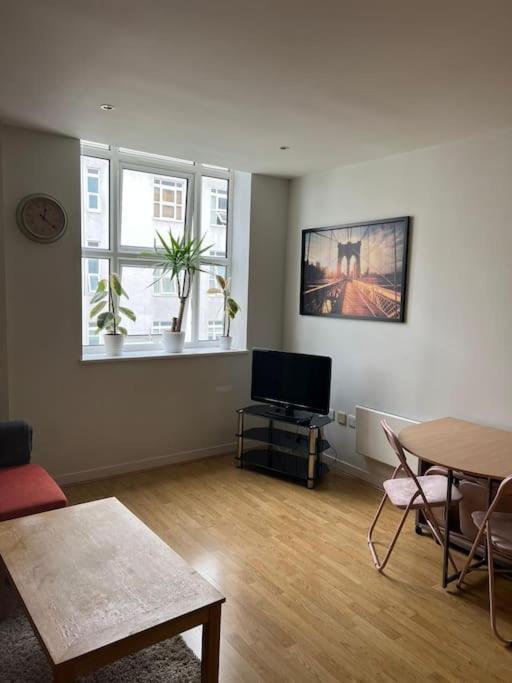 Stunning 2 Bed Flat! Centrally Located In London, Uk! Екстер'єр фото