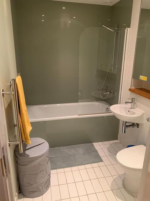 Stunning 2 Bed Flat! Centrally Located In London, Uk! Екстер'єр фото