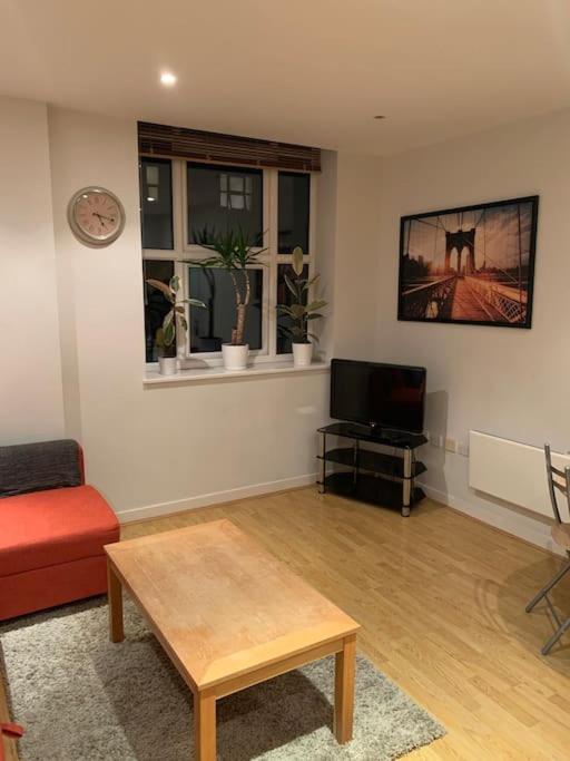 Stunning 2 Bed Flat! Centrally Located In London, Uk! Екстер'єр фото
