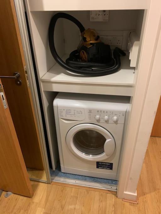 Stunning 2 Bed Flat! Centrally Located In London, Uk! Екстер'єр фото