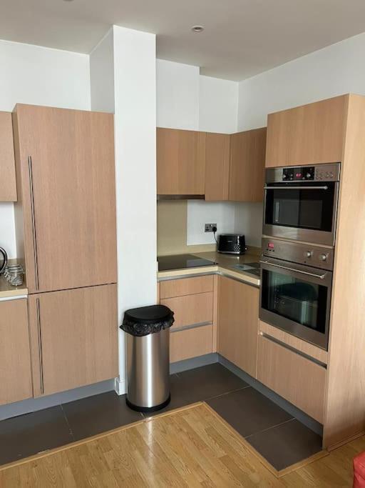 Stunning 2 Bed Flat! Centrally Located In London, Uk! Екстер'єр фото