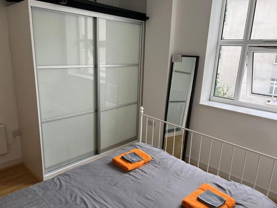 Stunning 2 Bed Flat! Centrally Located In London, Uk! Екстер'єр фото